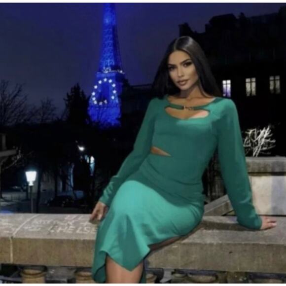 ZARA BLOGGER FAVORITE CUT OUT MIDI DRESS GREEN - Picture 8 of 13